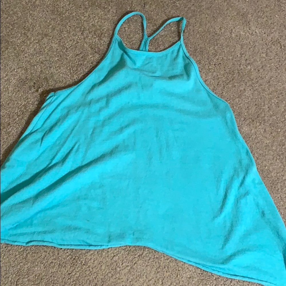 Crossback wide tank